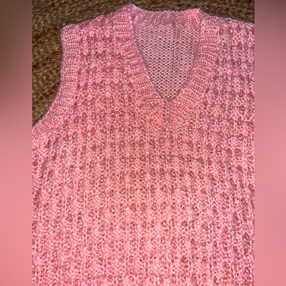 VTG Handmade Crochet -Mixed Knit Pink V Neck Sweater Vest -EUC-Sz M -Soft ! 🍂